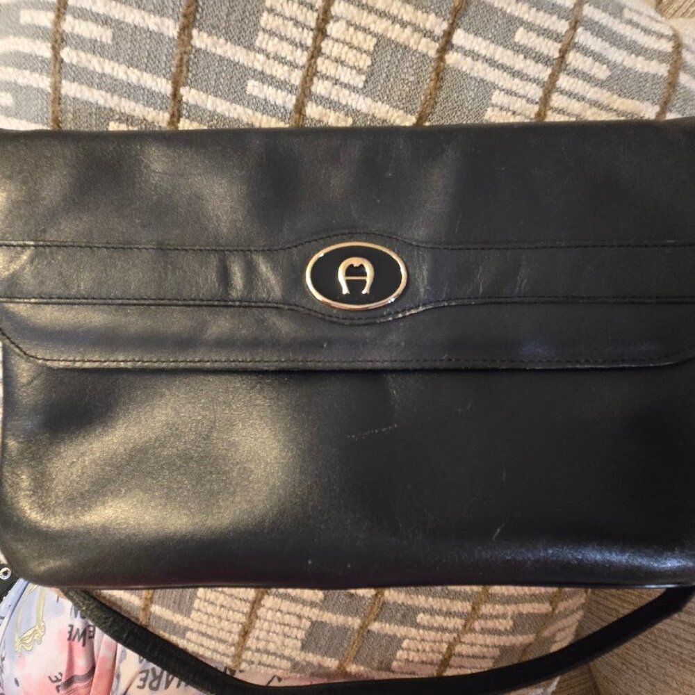 Vintage Etienne Aigner Navy Blue leather Clutch & Shoulder Strap Purse Hand Bag